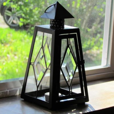 Lighthouse-Shaped Indoor/Outdoor Candle Holder