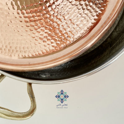 Two-handled frying pan with pure copper lid