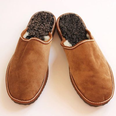 Handmade Men slippers made of sheepskin